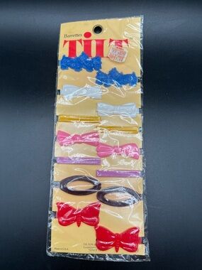 Vintage Girl's Hair Barrettes Plastic Tilt Scotty Dogs Bows NOS